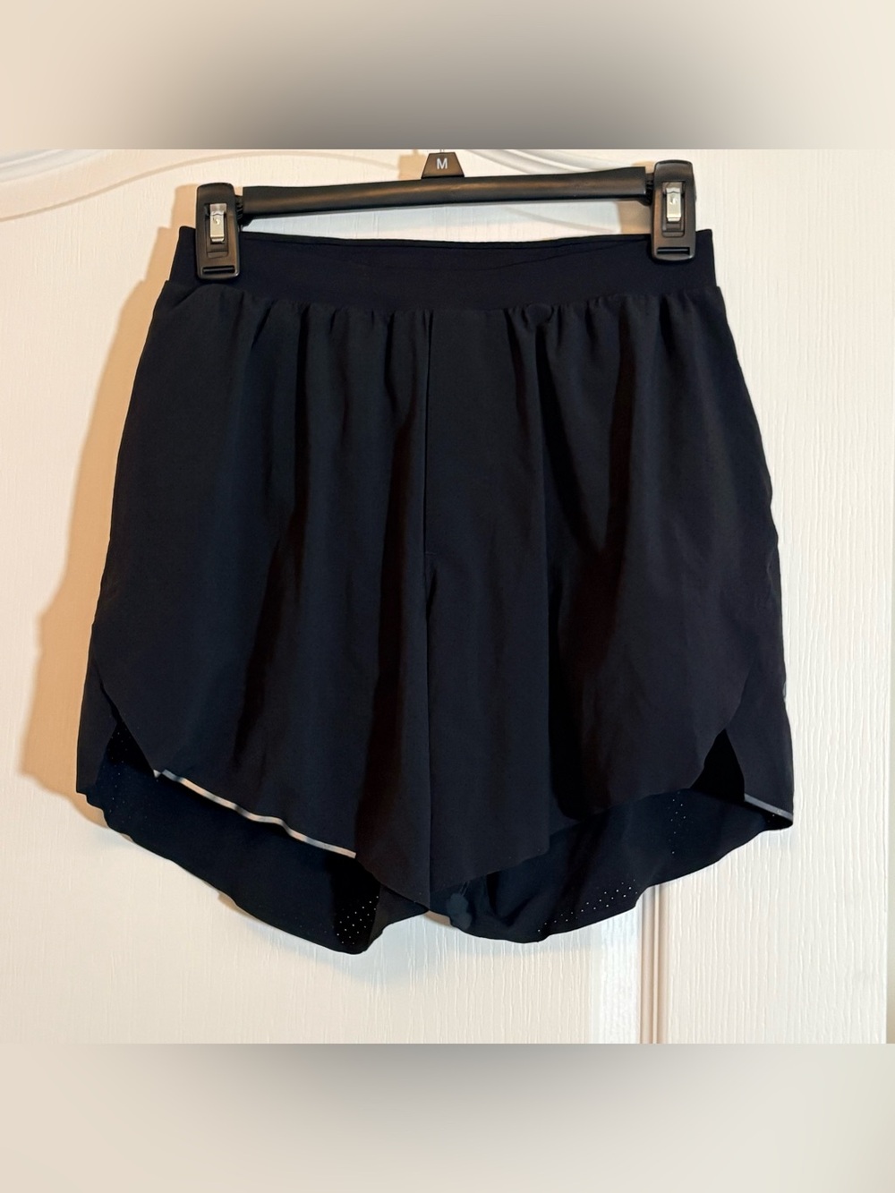 Lululemon Outpacer Short 6". Men Sz Small excellent condition. Black.